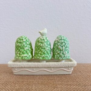 Vintage Department 56 Snowbunnies Shrubs in a Tub Figurine 5" x 4"